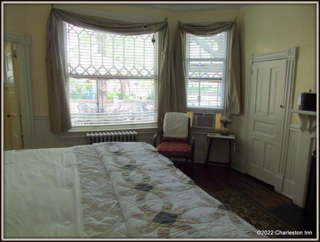 The Charleston Inn Hendersonville Nc Exterior foto